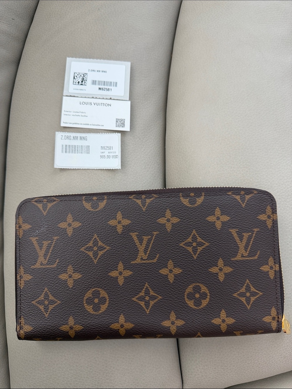 Louis Vuitton Monogram Zip Wallet NEW